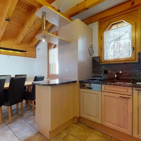 Apartment Octogon, 2 Bedrooms, Ideally Located In