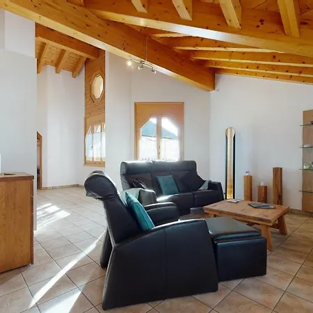 Octogon, 2 Bedrooms, Ideally Located In