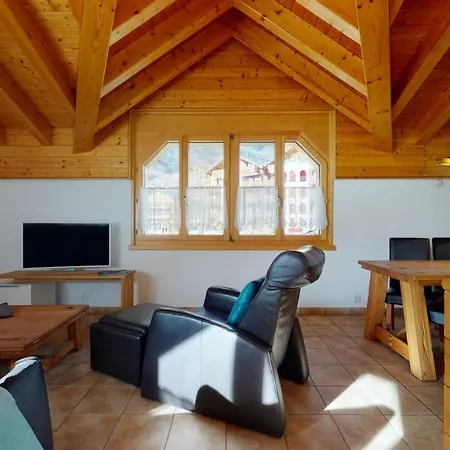 Octogon, 2 Bedrooms, Ideally Located In Apartment
