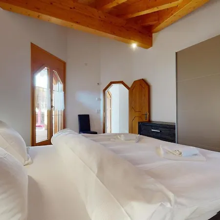 Octogon, 2 Bedrooms, Ideally Located In Apartment Leukerbad